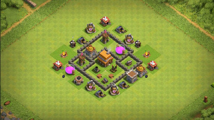 Town Hall 4 Trophy Base layout by TReX