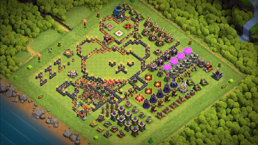 Town Hall 12 Fun Base layout by TReX