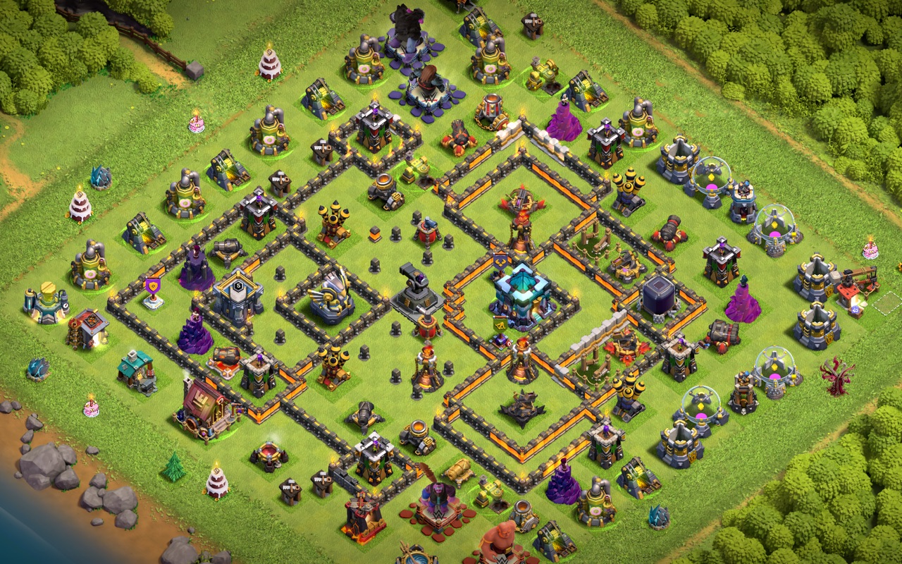 Town Hall 13 Hybrid Base layout by Sn0w0wl