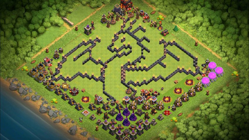 Town Hall 10 Fun Base layout by TReX