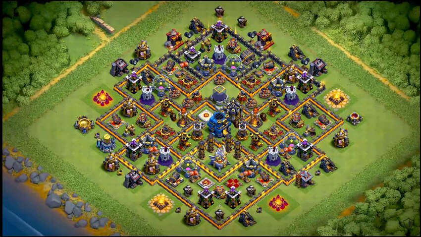 Town Hall 11 Hybrid Base layout by TReX