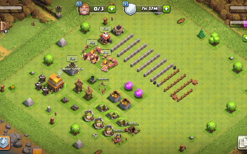 Town Hall 4 Hybrid Base layout by HugisBox