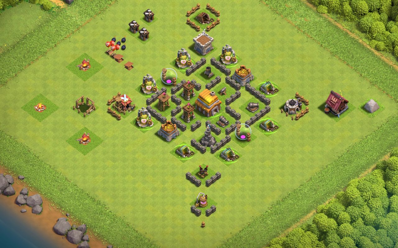 Town Hall 5 Fun Base layout by Cosmic Ghost