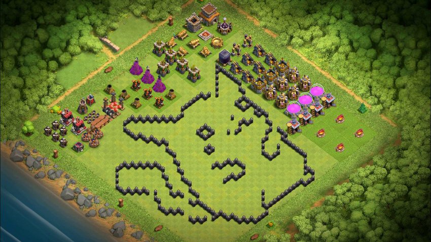Town Hall 8 Fun Base layout by TReX