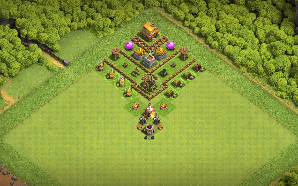 Town Hall 4 Fun Base layout by User
