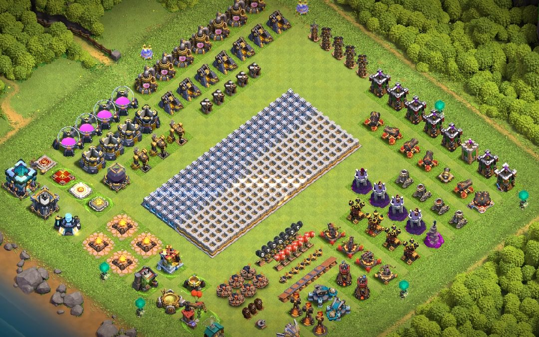 Town Hall 13 Fun Base layout by User