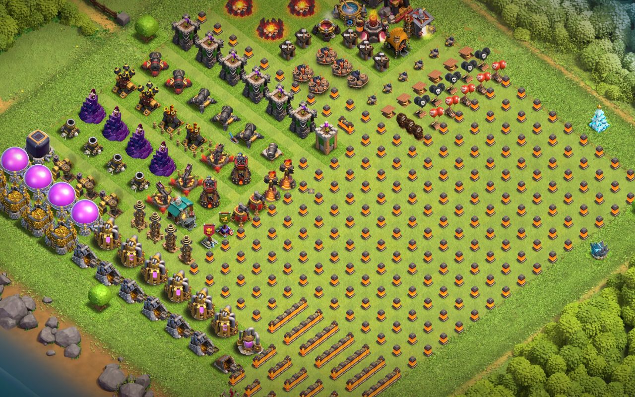 Town Hall 10 Fun Base layout by Emi Fan Boy🌚