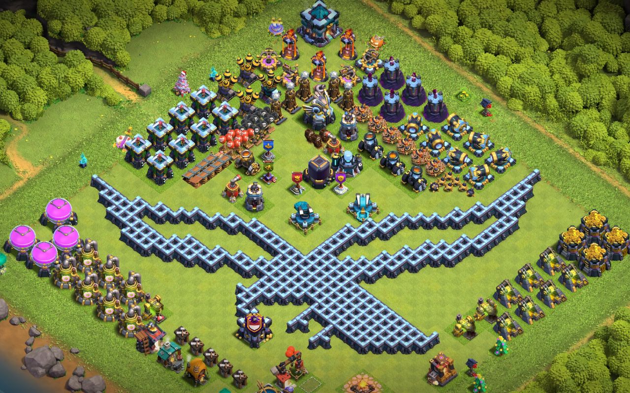 Town Hall 13 Fun Base layout by Crimson Hawk