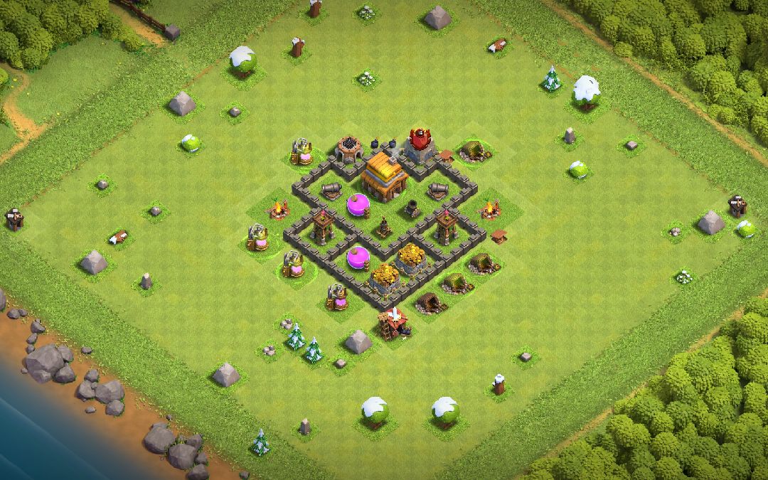 Town Hall 4 Hybrid Base layout by Yigit70