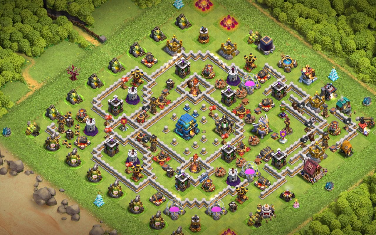 Town Hall 12 Hybrid Base layout by ⓵🅂🄰🄼🅃⓵