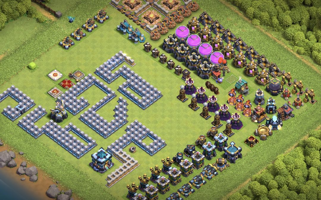 Town Hall 13 Fun Base layout by User