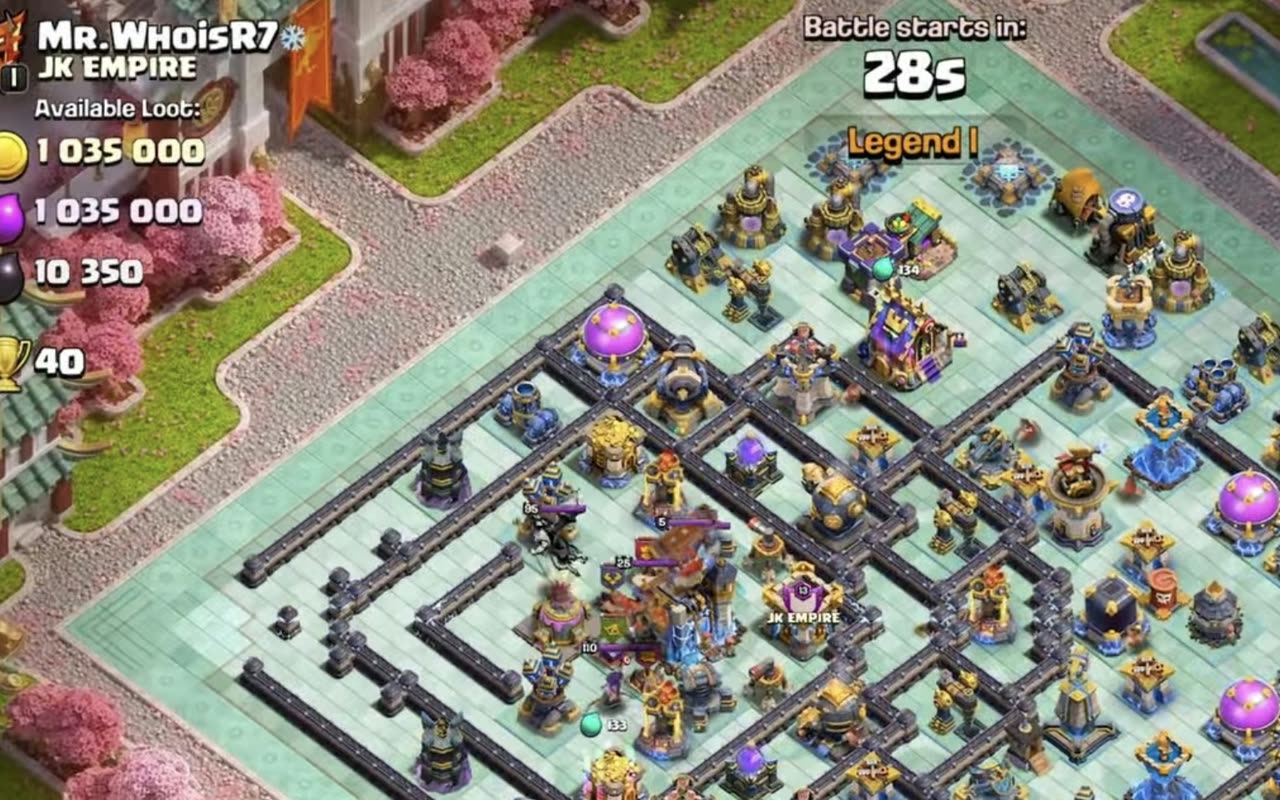 Town Hall 18 Legend Base layout by XLR8