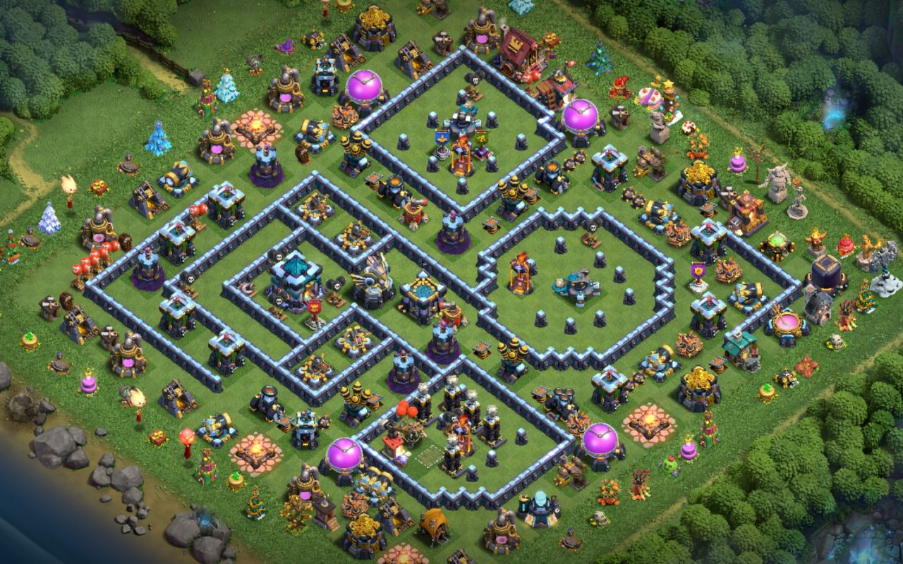 Town Hall 13 Hybrid Base layout by Maks I Am