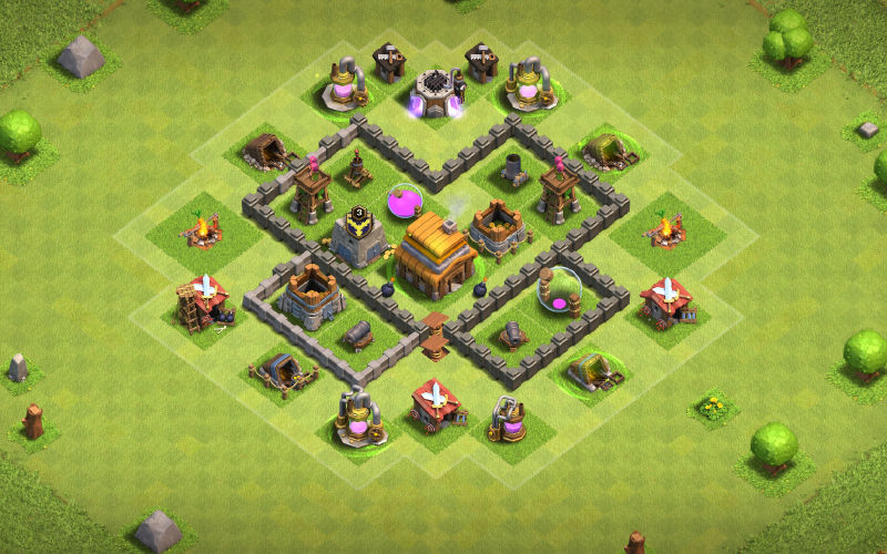 Town Hall 4 Hybrid Base layout by Ghostly